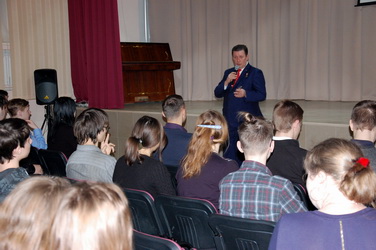 Александр Янклович провел «Урок мужества» для 250 саратовских старшеклассников